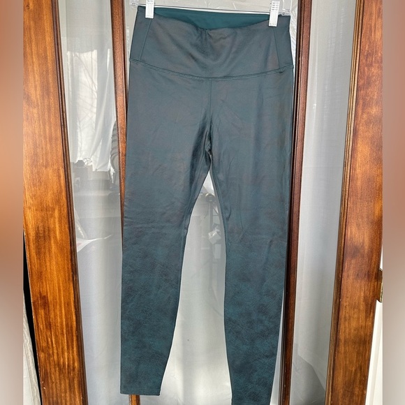 CRZ Yoga Matte Faux Leather Leggings Green Medium 8/10 High Waist Stretch NEW - Picture 1 of 10